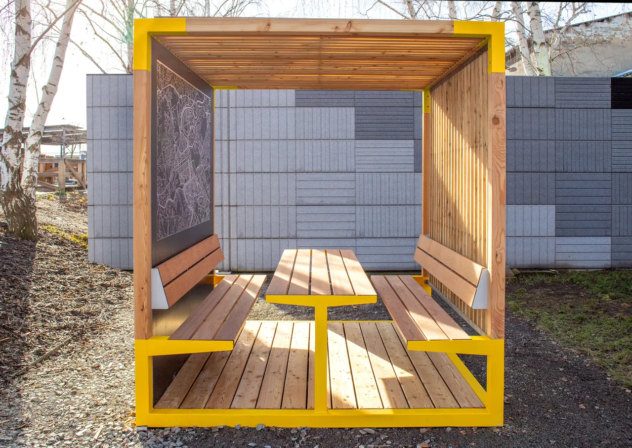 leva_public_02